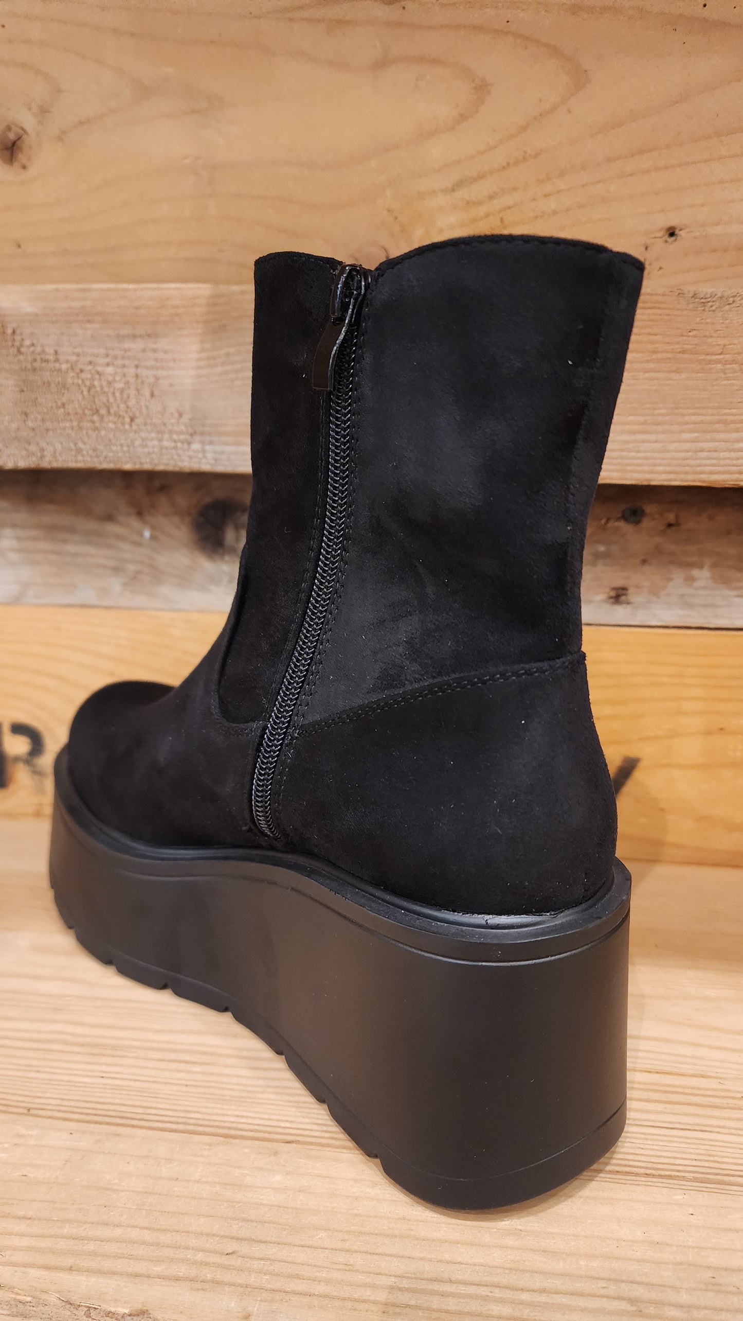 מגפון WEDGE 8998H25