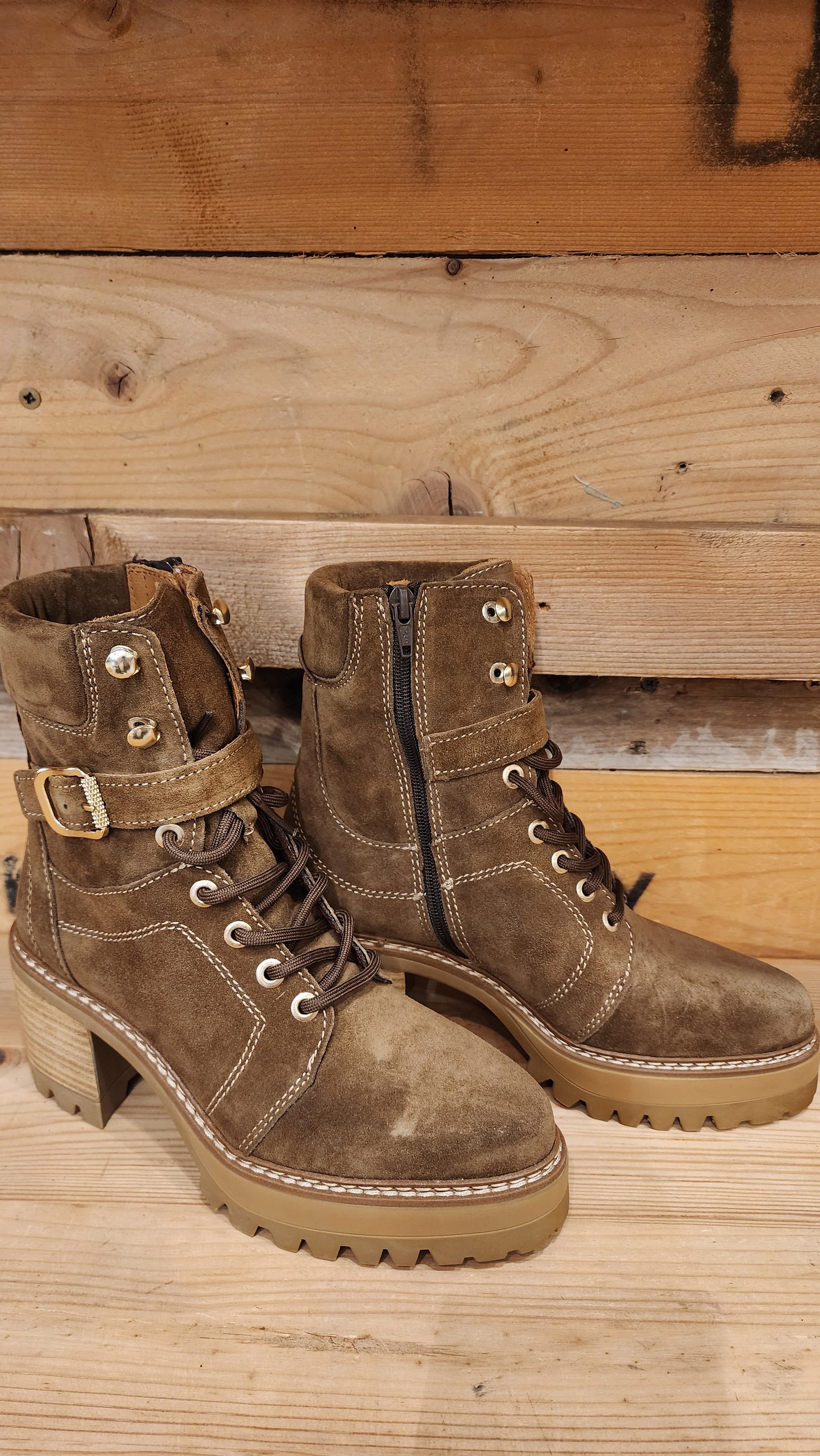 מגפוני שרוכים 2435H24