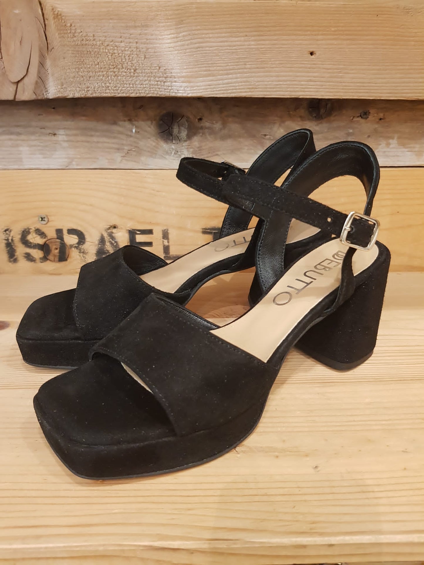 סנדלי עקב SA23S25