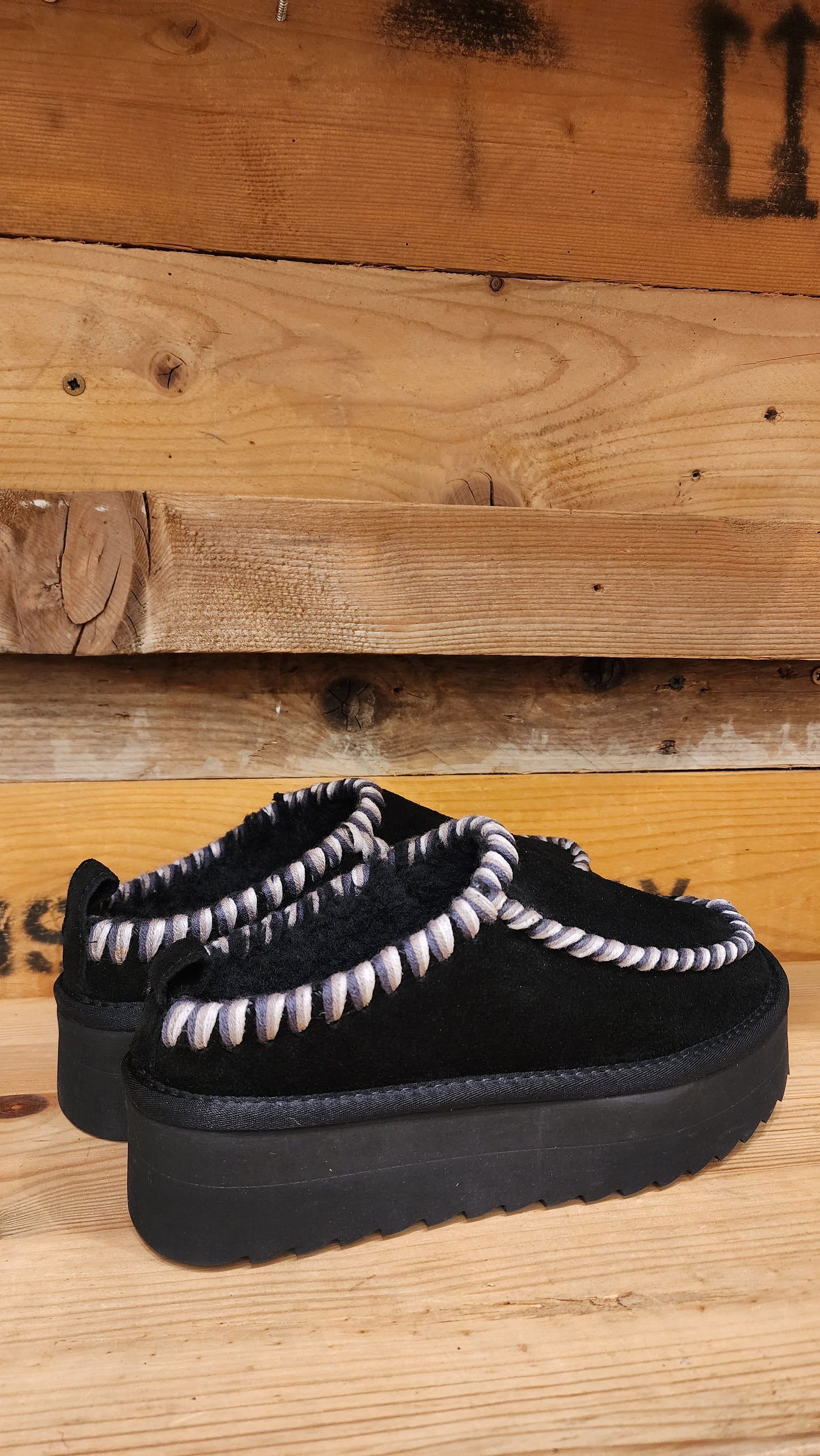 כפכפי עם תפירה PLA08H24