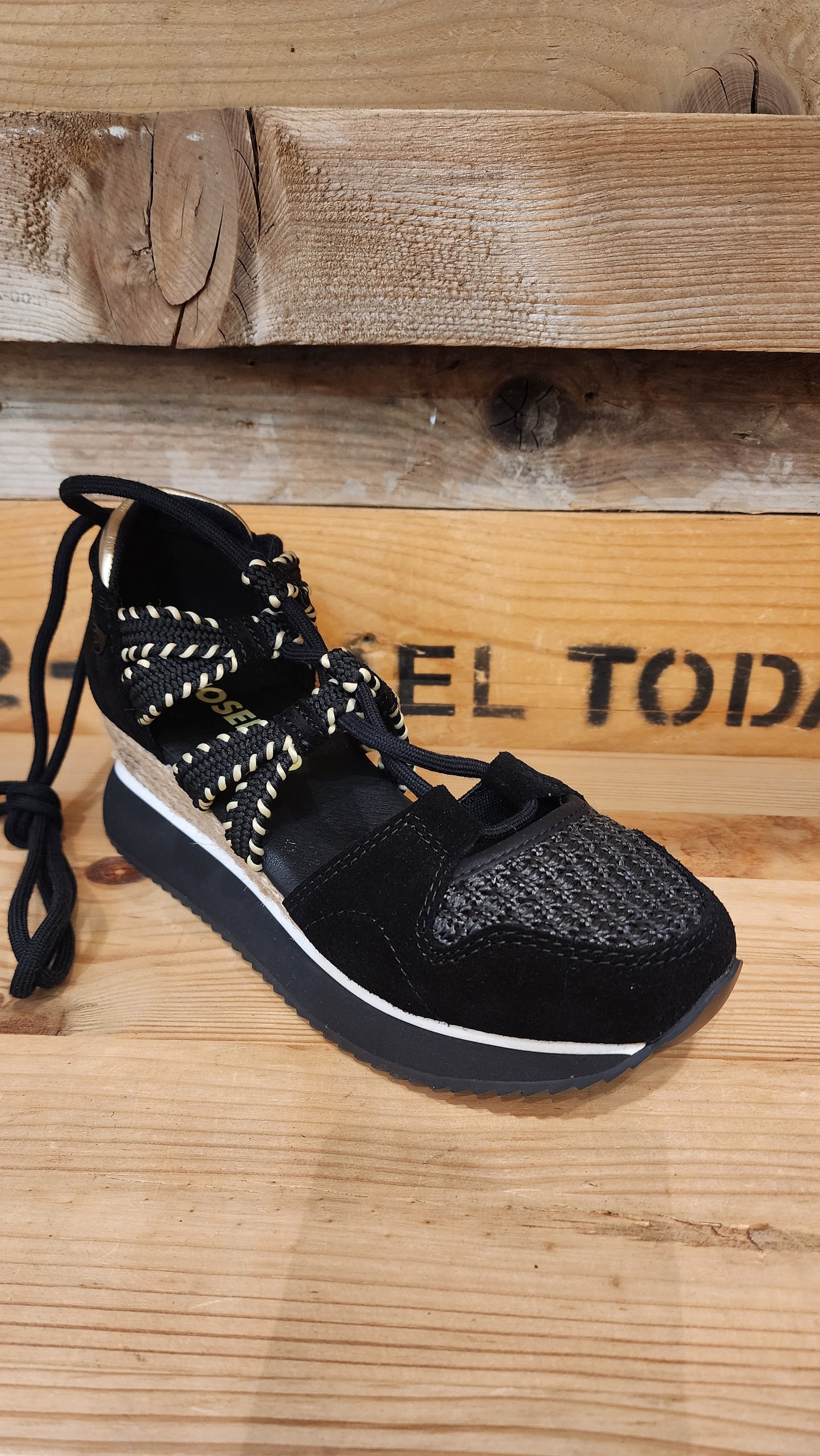 סניקרס GRISWOLD 74272S25