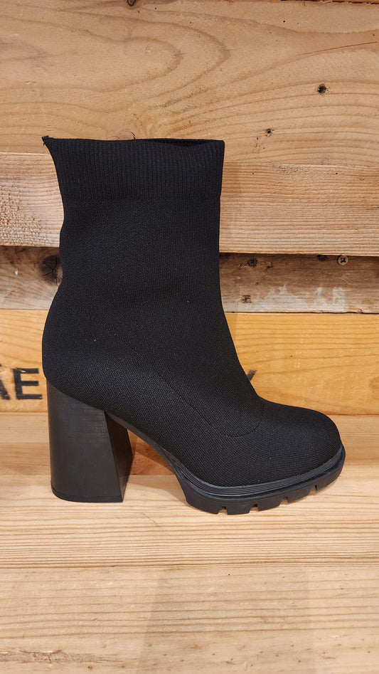 מגפוני עקב סטרץ' 73655H25