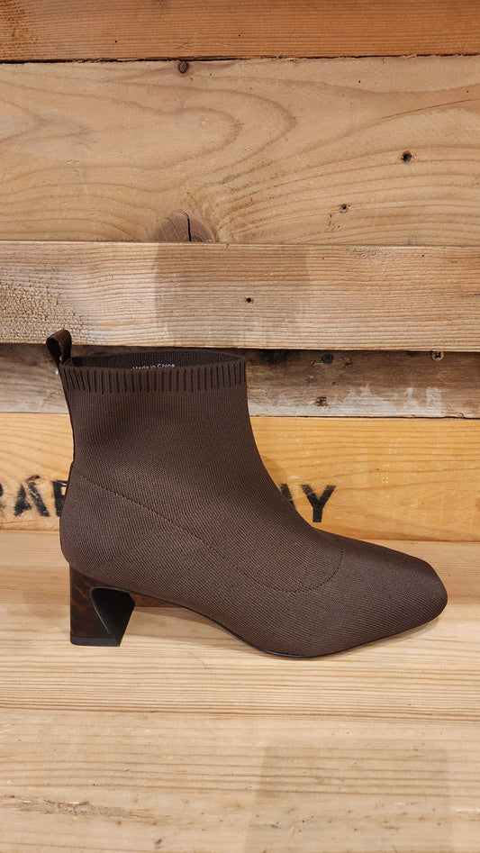 מגפון LYLE 76138H25