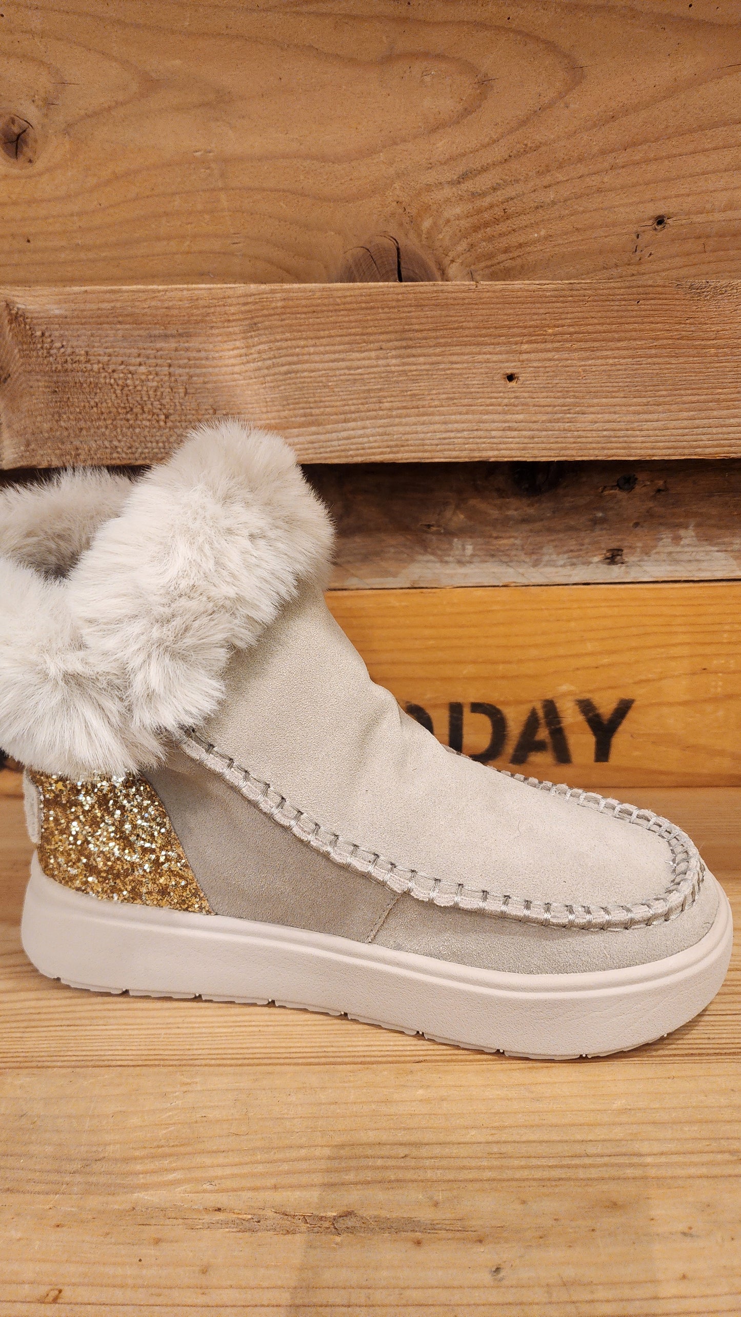 מגפון פרווה 76061H25