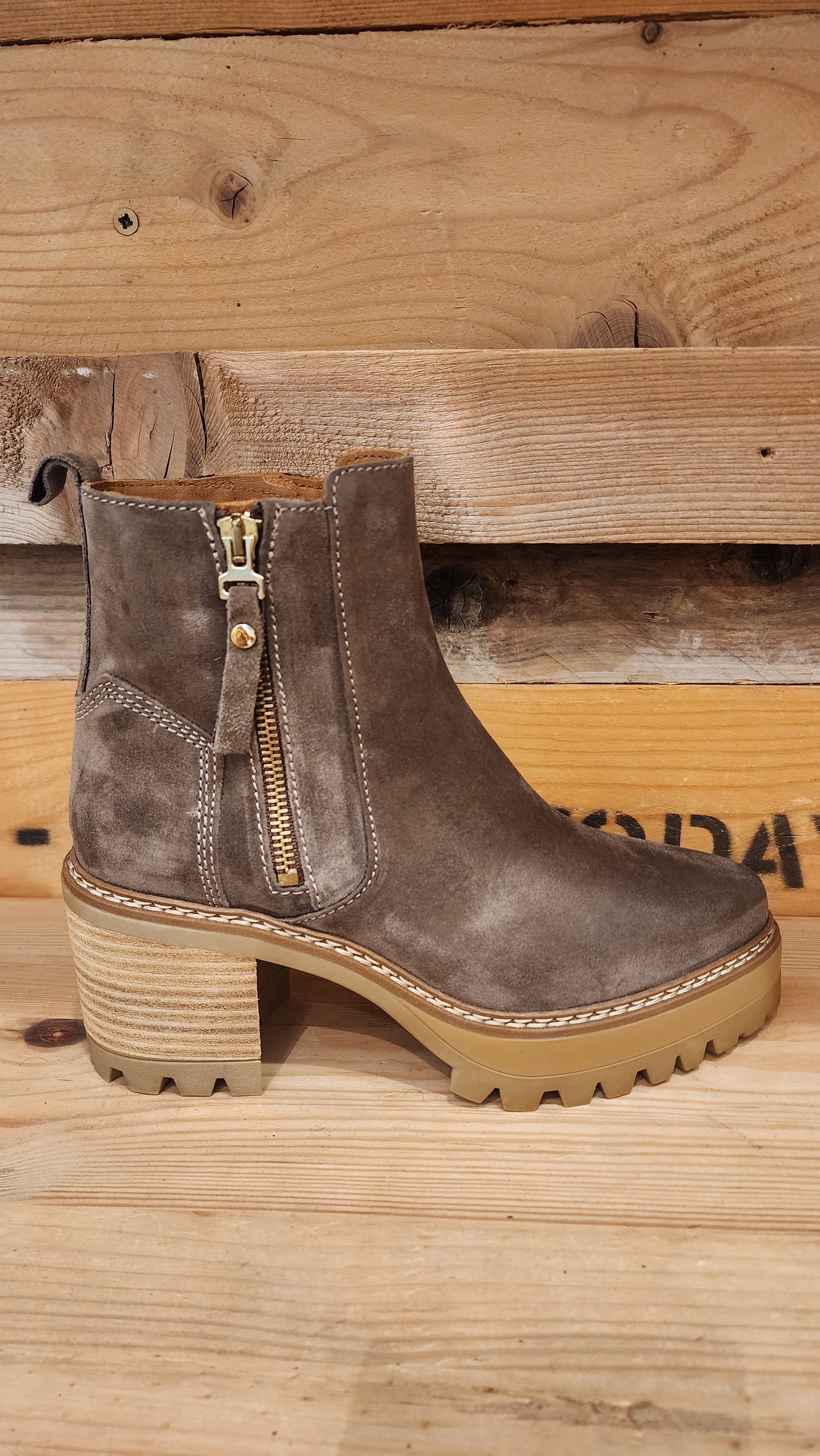 מגפוני עקב 2433H25